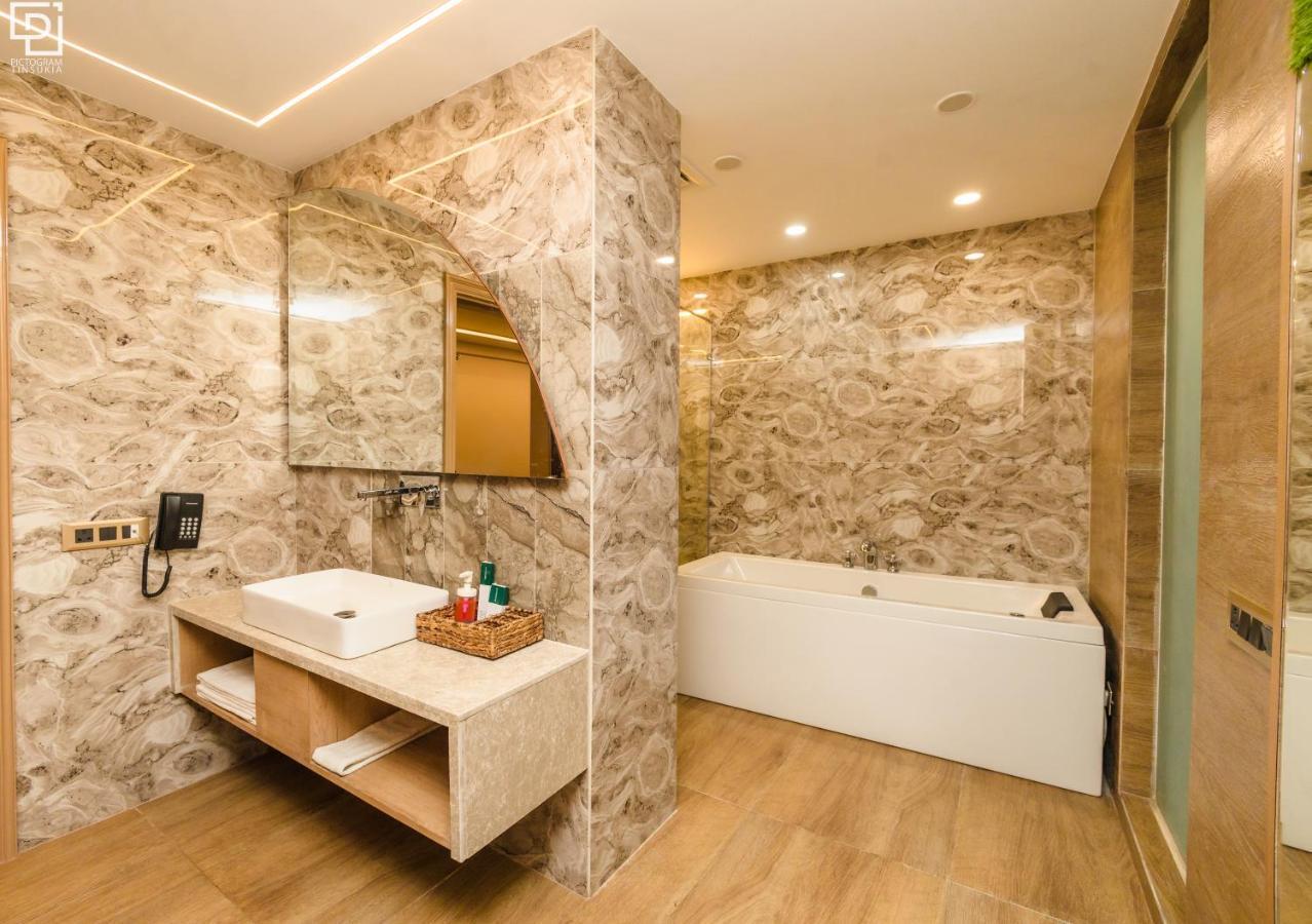 Hotel Mirana , Tinsukia Exteriér fotografie